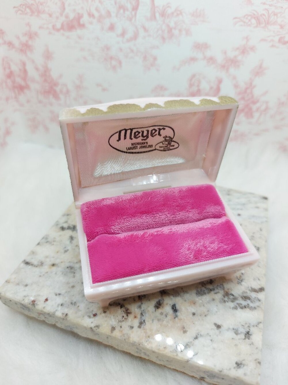 Vintage Meyer Celluloid/Plastic Ring Box Pink and Gold Trim Design
